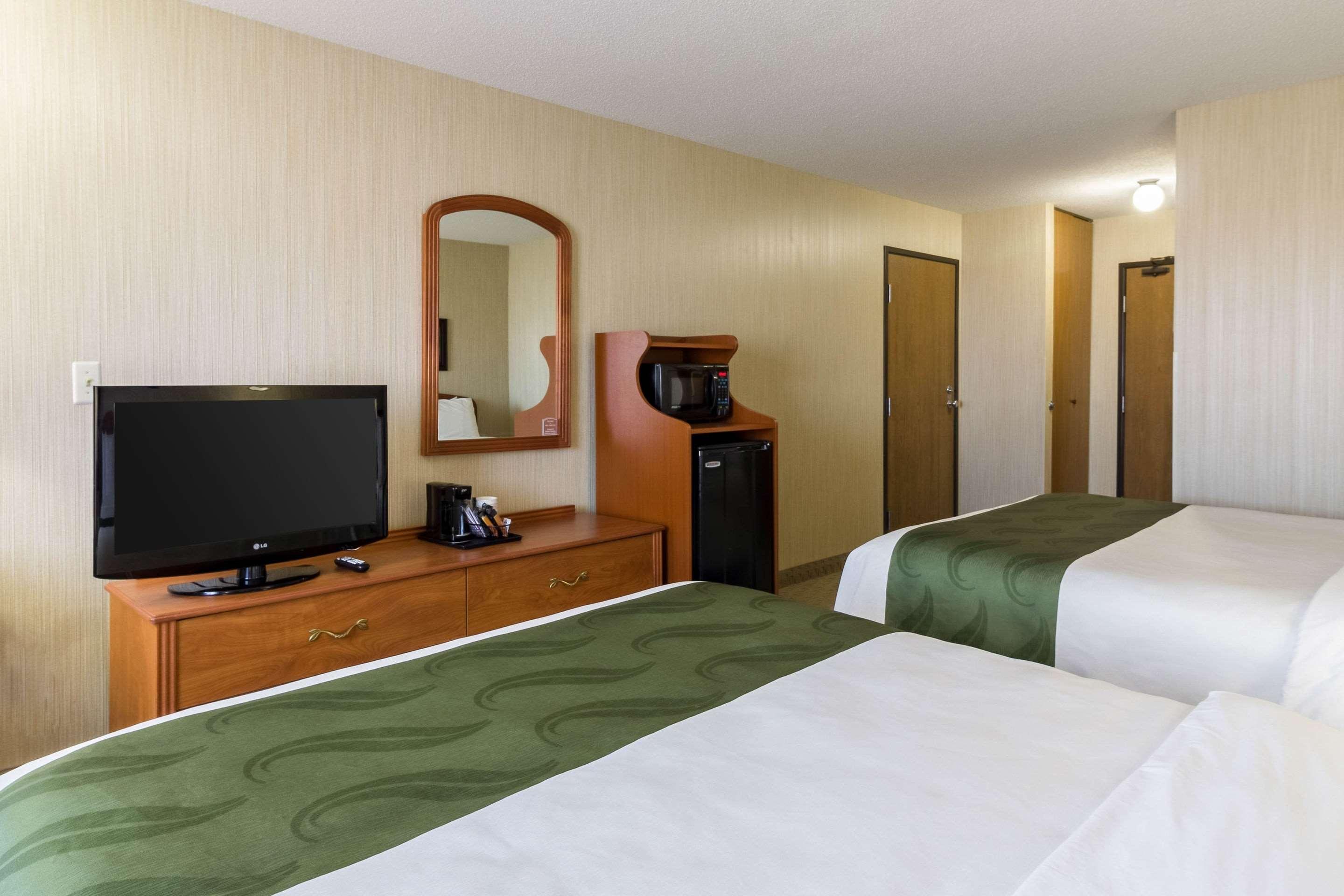 Quality Inn Marshall Mn Near University Екстериор снимка