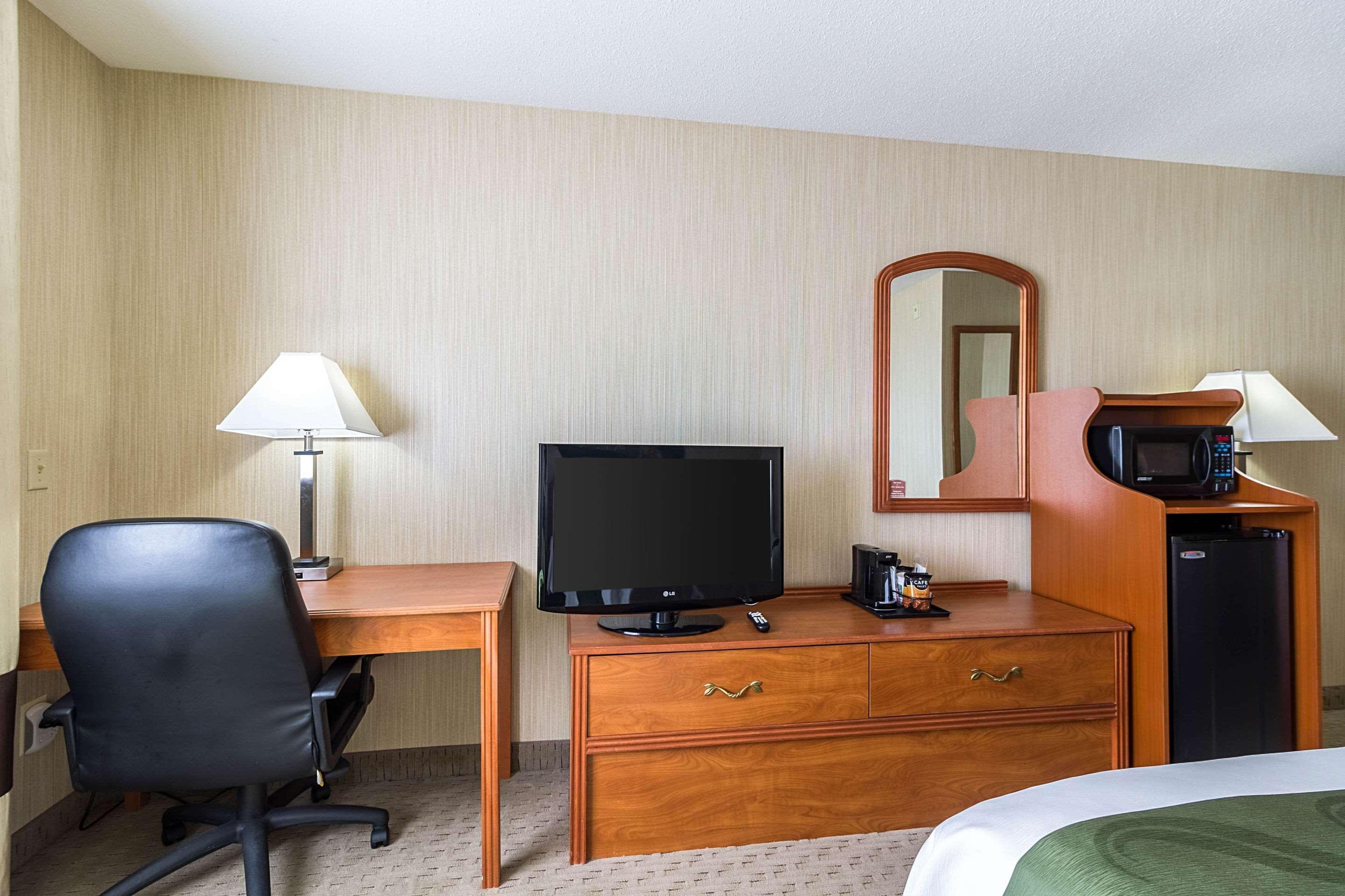 Quality Inn Marshall Mn Near University Екстериор снимка