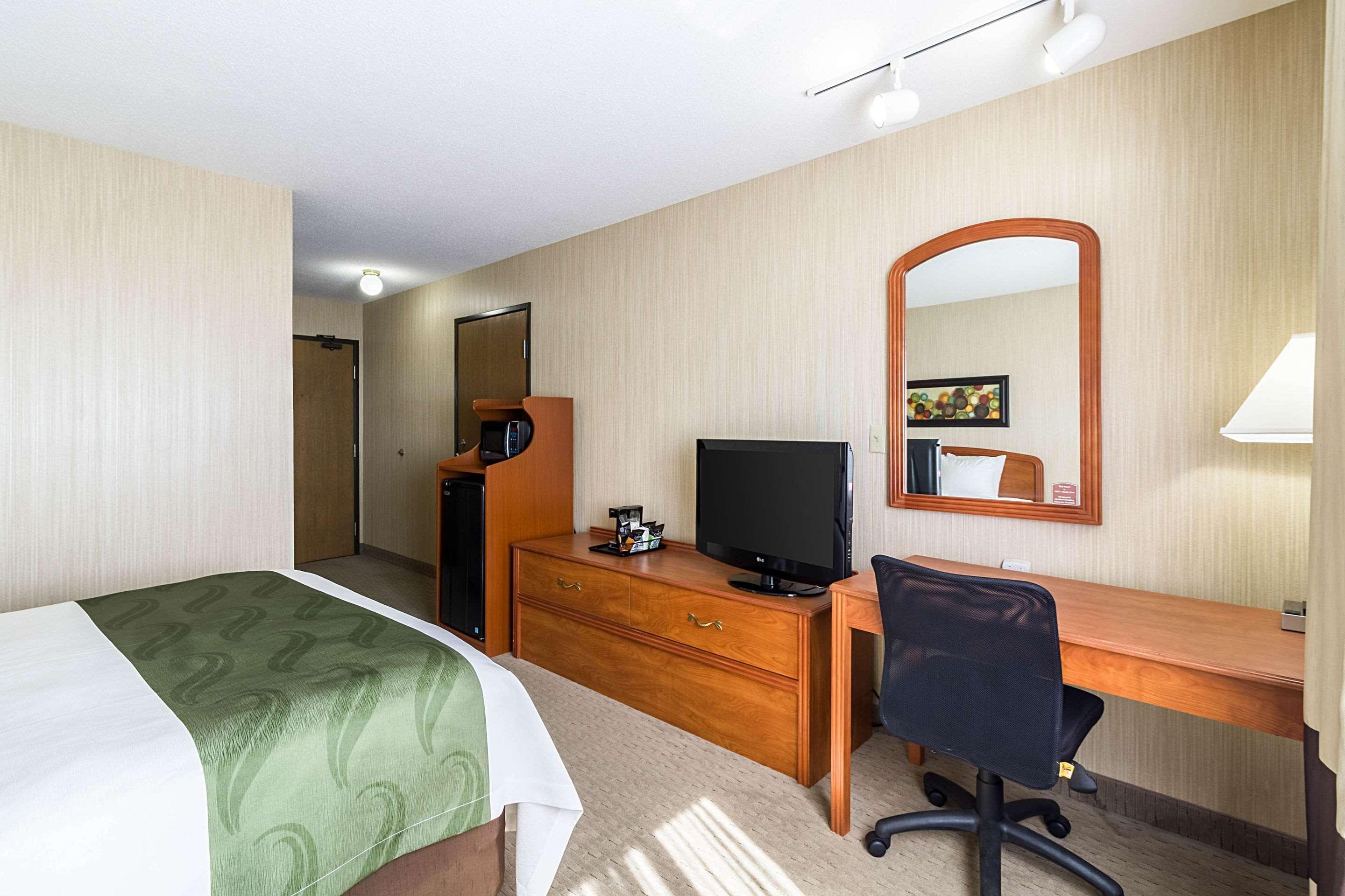 Quality Inn Marshall Mn Near University Екстериор снимка