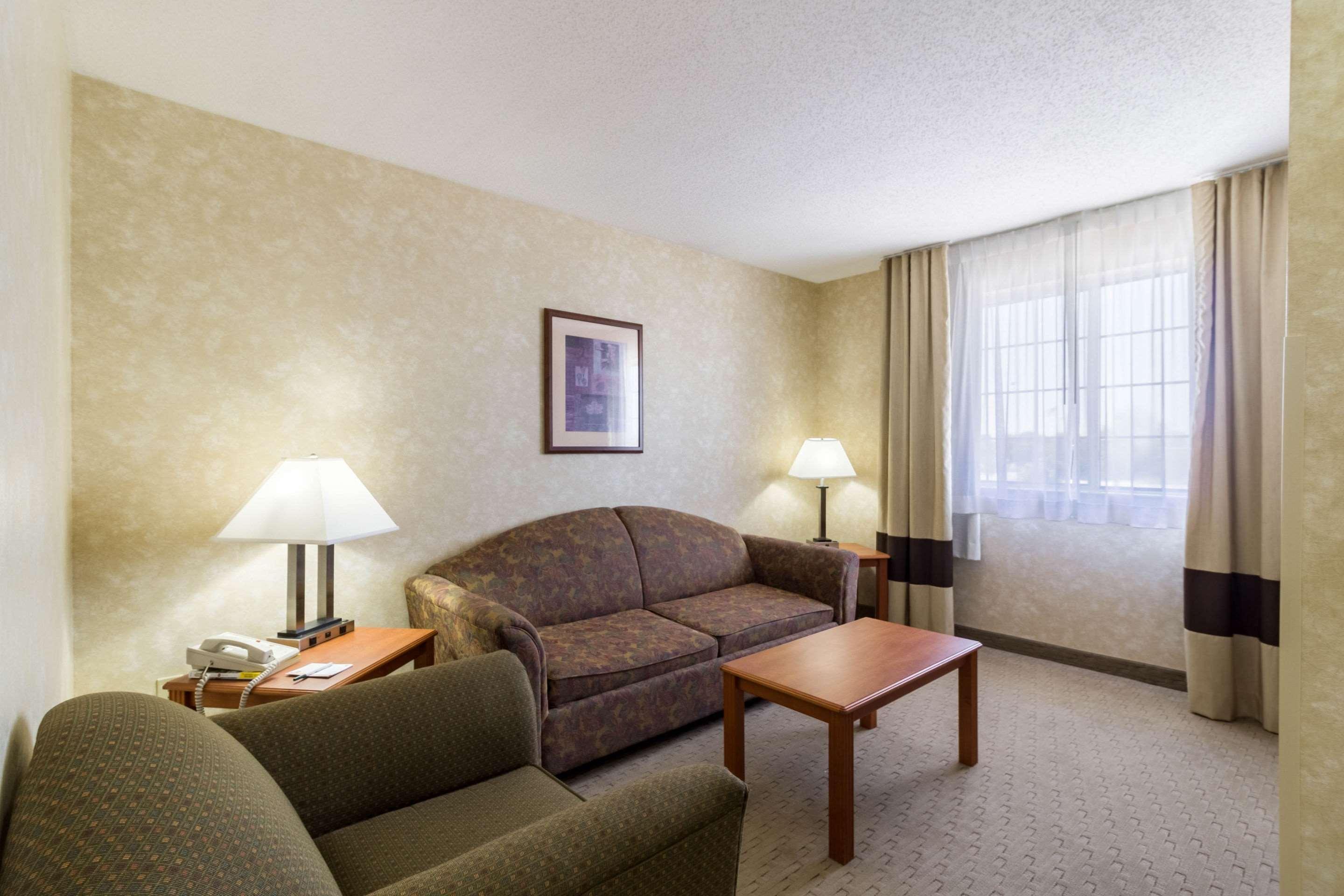 Quality Inn Marshall Mn Near University Екстериор снимка